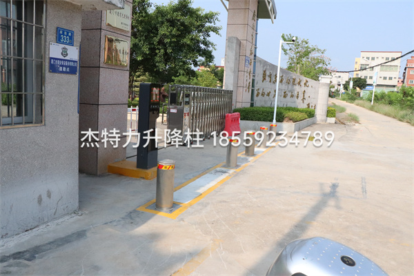 杰特力-校門口電動(dòng)防撞樁